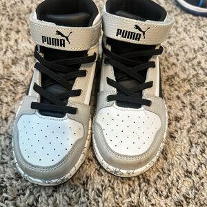 Puma Kids' Gray and White Sneakers